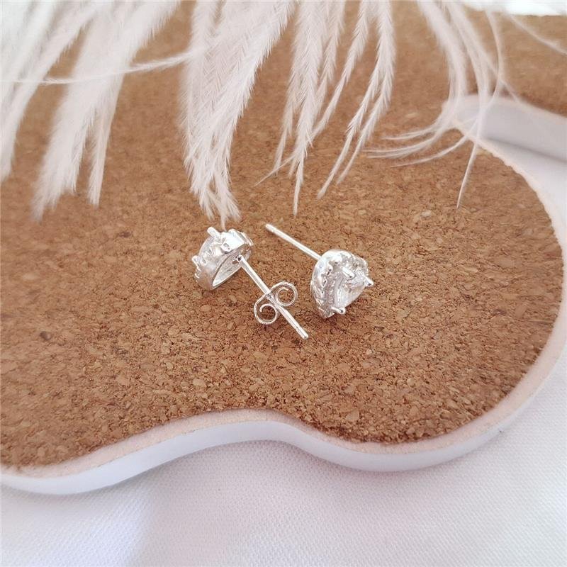 BRINCO PRATA 925 CORAÇÃO 8MM ZIRCONIAS CRAVEJADAS